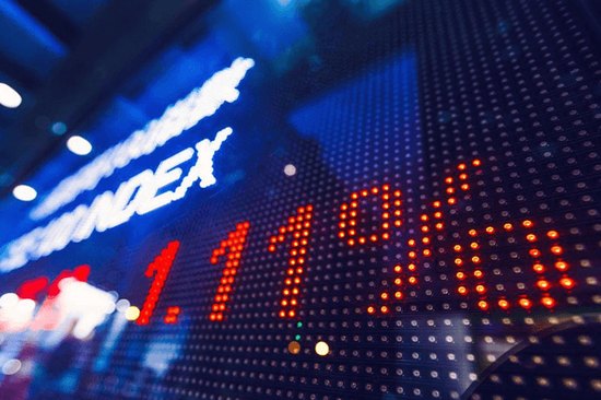 4000元就能“变身”银行基金经理记者调查黄V认证造假链条